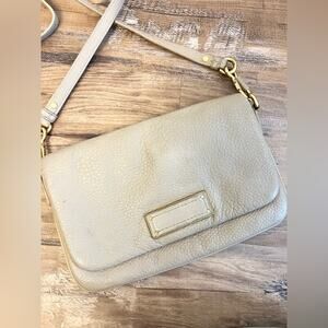 Marc Jacobs Lea Too Hot Handle Crossbody Bag Tan leather